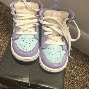 Jordan Kids Sneakers in Lavender and Aqua